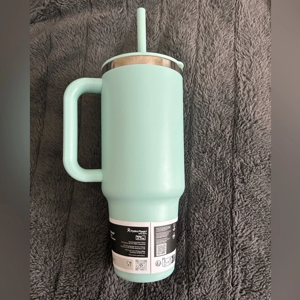 Brand new baby blue 40oz tumbler hydro flask with flexible straw - Picture 3 of 6